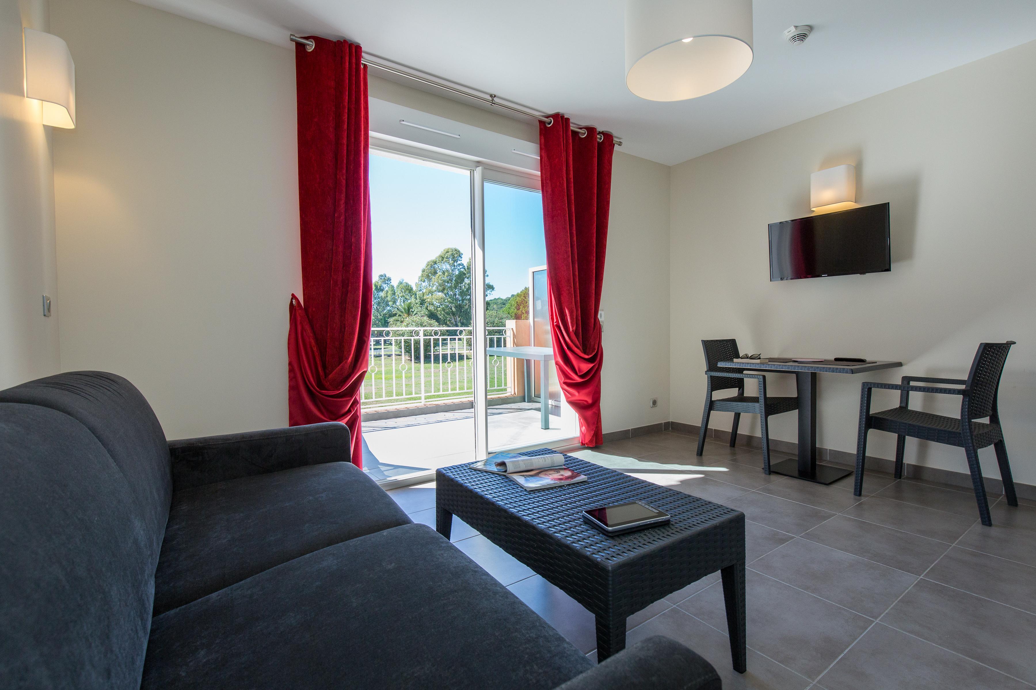 Sowell Residences Les Perles Du Golfe De Saint-Tropez Grimaud Ngoại thất bức ảnh